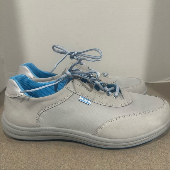 SAS Sporty Women’s Sneakers 10W Gray White Leather Athletic Walking Shoe - Picture 1 of 9